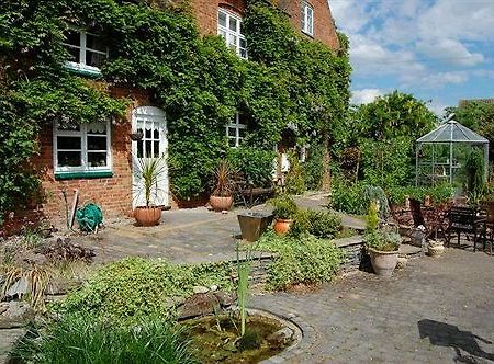 Old Ivy House Bed & Breakfast Nuneaton Kültér fotó