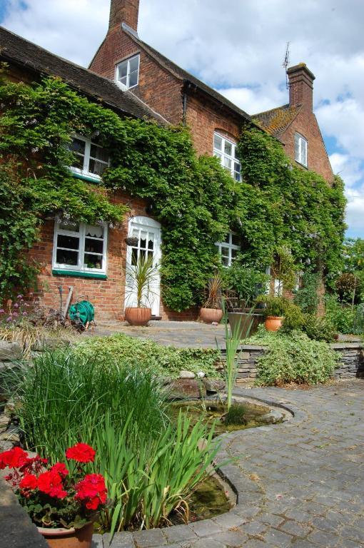 Old Ivy House Bed & Breakfast Nuneaton Kültér fotó